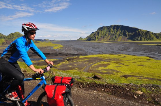 Gemma riding to Thakgill iceland